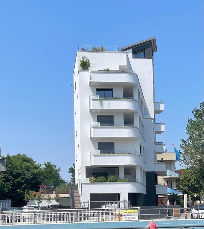 Appartamento La Torre del Porto Riccione Esterno foto
